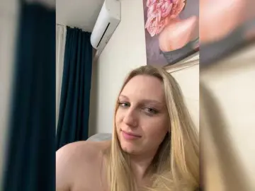 Adult Webcam with HotWillow - Bongacams