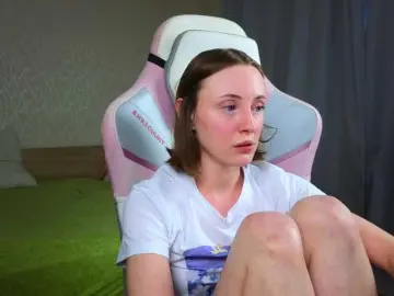 Best Webcam with Adelina-Cowell - Bongacams