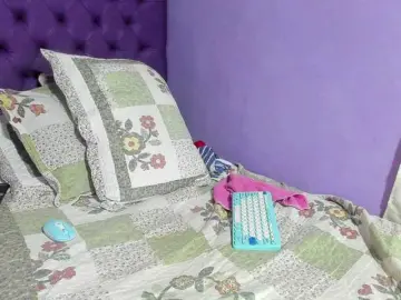 Watch Live Sex Cams with MargothClain - Bongacams