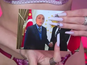 Adult Webcam with AnyaLobb - Bongacams