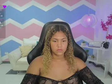 Watch Live Sex Cams with cristalwar - Bongacams