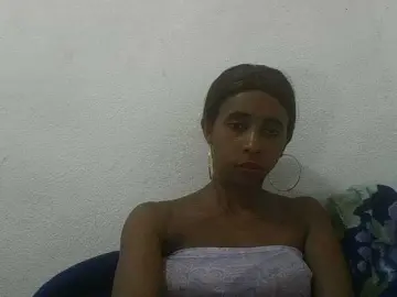 Live Sex Cam with zelioness - Bongacams