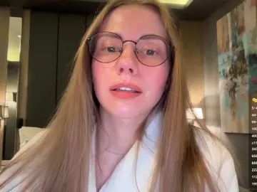 Live Sex Cam with -VikkiL0vesCheese- - Bongacams