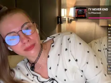 Live Porn with -VikkiL0vesCheese- - Bongacams