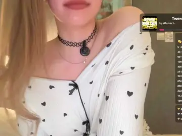 Adult Webcams with -VikkiL0vesCheese- - Bongacams