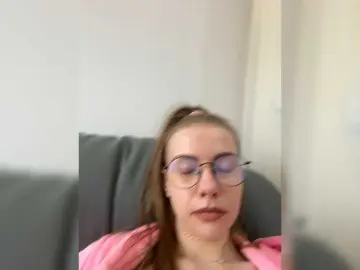 Free Porn Cam with -VikkiL0vesCheese- - Bongacams