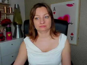 Live Porn with angelaLove13 - Bongacams