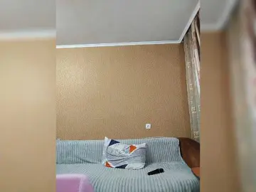 Live Sex with prettyKris - Bongacams