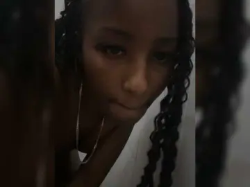 Nude Webcam with Lustymimi - Bongacams