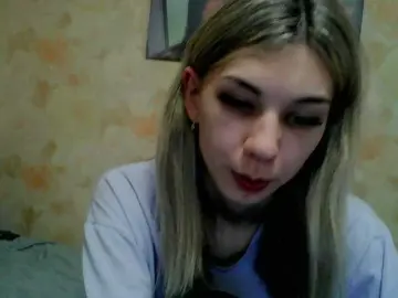 Adult Webcam with Kiitaa - Bongacams