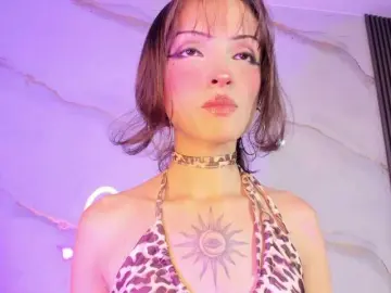Free Live Porn with MaddieStark - Bongacams