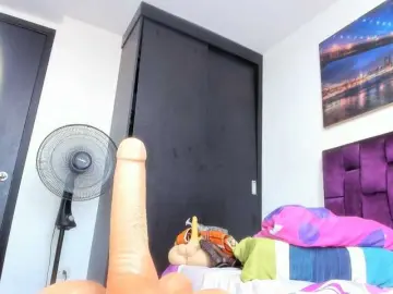 Watch Live Sex Cams with AssParadisse - Bongacams