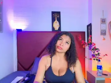 Best live sex cam show with CamiilaReyes - Bongacams