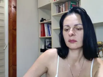 Private Sex Chat with MiriamDelyn - Bongacams