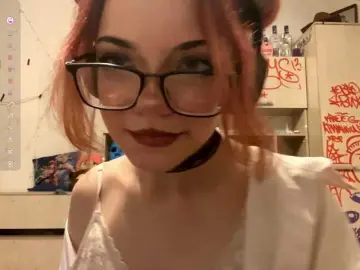 Live Sex Cam with MigdaliaJaremka - Bongacams