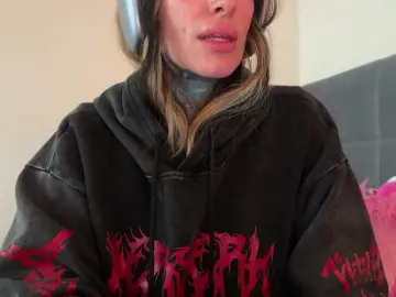 Adult Webcam with iiixbostonxiii - Bongacams