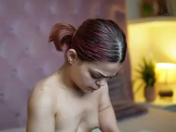 Sex Chat with MaiaMini - Bongacams
