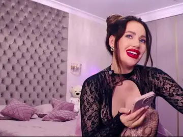 Live Sex Cam with TianaPosh - Bongacams