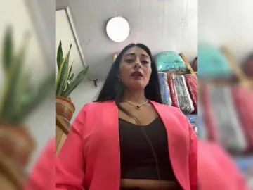 Watch Live Sex Cams with Bella-152 - Bongacams
