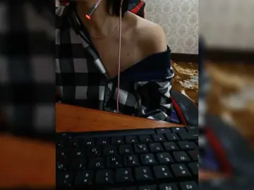 Watch Live Sex Cams with Olik-Pisa - Bongacams