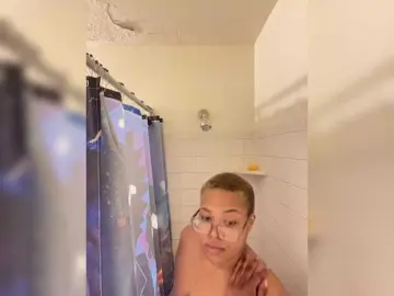 Best live sex cam show with BigSexy21 - Bongacams