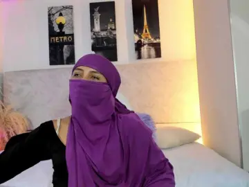 Sex Chat with Naomii- - Bongacams