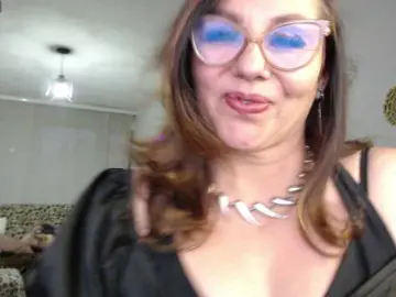 Private Sex Chat with Myrnasexxx - Bongacams