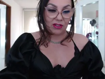 Private Sex Chat with Myrnasexxx - Bongacams