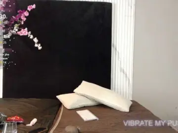 Live Sex with nylaroyale - Bongacams
