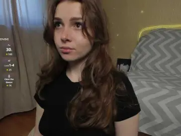 Watch Live Sex Cams with Giai - Bongacams