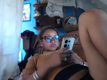 Adult Video Chat with pretty-ass - Bongacams