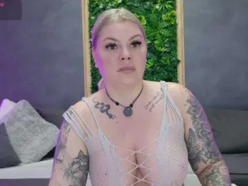 Live Sex Cam with AlissaVox - Bongacams