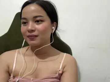 Live Porn with MaganAveni - Bongacams