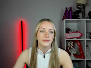 Best Webcam with EvelynBlond - Bongacams