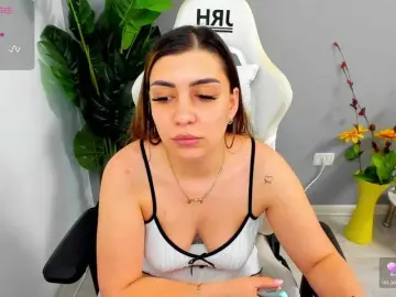 Best live sex cam show with EveeEvian - Bongacams