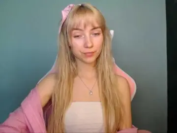 Free Porn Cam with LuciaGlow - Bongacams