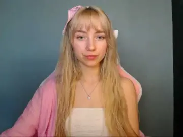 Sex Cam with LuciaGlow - Bongacams