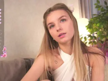 Adult Webcams with ilittleheara - Bongacams