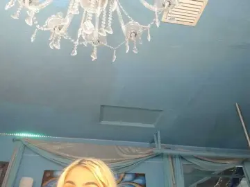 Watch Live Sex Cams with adrianna_fox - Bongacams