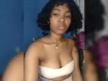 Live Porn with Candis02 - Bongacams