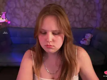 Adult Video Chat with CrystallPaws - Bongacams