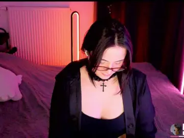 Nude Webcam with kissy3missy - Bongacams