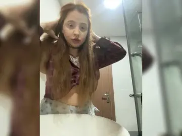 Live Porn with LittleDelora - Bongacams