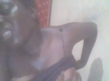 Live Porn with PrettyG - Bongacams