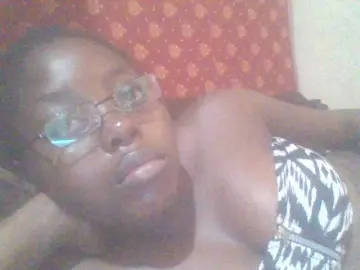 Adult Webcam with PrettyG - Bongacams