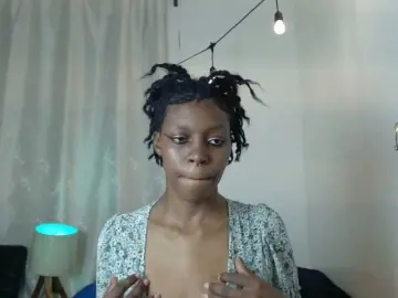 Adult Video Chat with BellaLyna - Bongacams