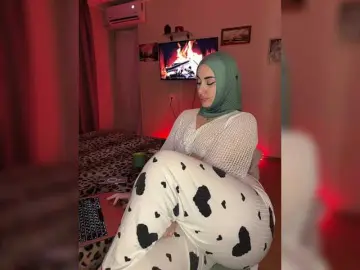 Live Porn with Plennica - Bongacams