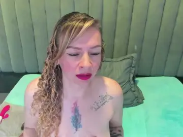 Live Sex with AlaiaEvanss - Bongacams