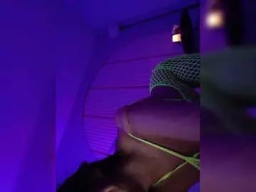 Watch Live Sex Cams with NinaBelluschi - Bongacams