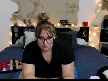 Live Porn with ElvinnaLaFrancaise - Bongacams